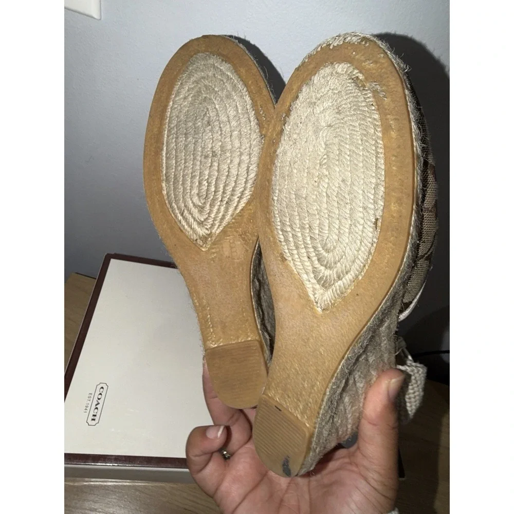 Coach Kimmy Wedge Sandals Khaki Gold Signature Size 8 Espadrille Straw Heels